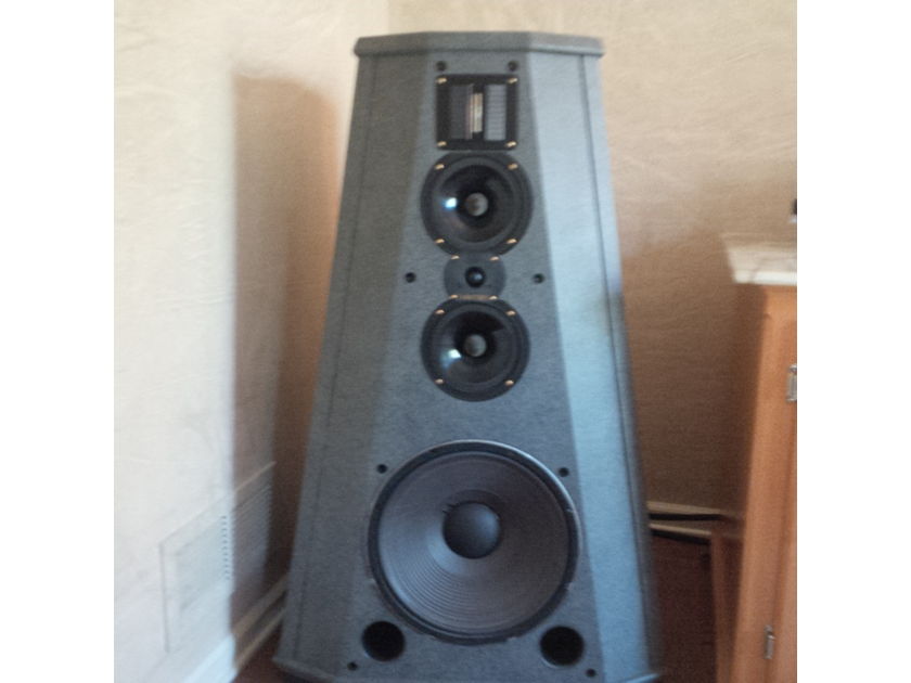 Waveform Mach 13 REDUCED.  Well Maintained and Absolutely Beautiful Sound