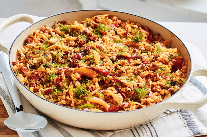 Riz <i>one pot</i> à la saucisse, fenouil et poivron