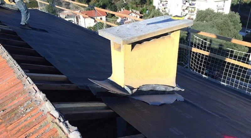 Pose d’un écran sous-toiture à Cannes-la-Bocca — CEG TOITURE, couvreur à Nice