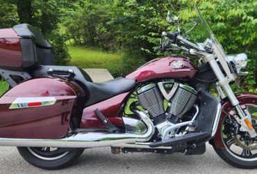 2011 VICTORY CROSS ROADS motorcycle for rent near Twinsburg, OH