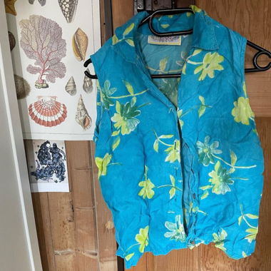 Vintage top🌈