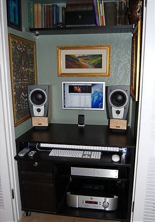 Simaudio, Dynaudio, Mac Mini, a Closet