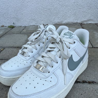 Nike Air Force Grösse 37.5