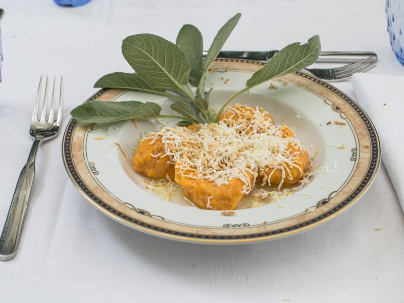 Cooking classes Sedegliano: Pumpkin gnocchi with smoked ricotta