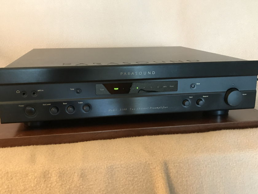 Outstanding Sound - $390 Bargain Price -Parasound 2100 Classic Preamp