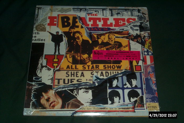 Beatles - Anthology Vol 2 3 lp set apple  sealed nm