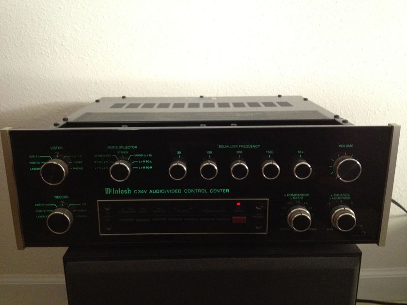 Mcintosh  C34 Audio/Video control center