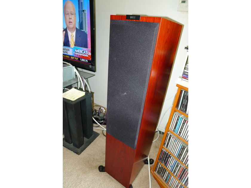 KEF  900'S  NEARLY NEW KEF 900'S-ROSEWOOD