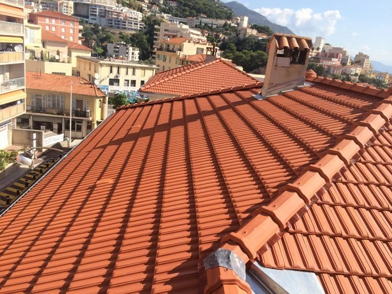 Rénovation de toiture à Beausoleil en tuiles de Marseille — photo 6 sur 9 — CEG TOITURE