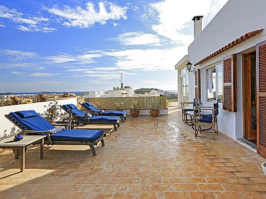  Ibiza
- Casa en estilo mediterráneo a la venta en la deseada isla balear de Ibiza