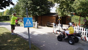 kiddi car vor ausfahrt