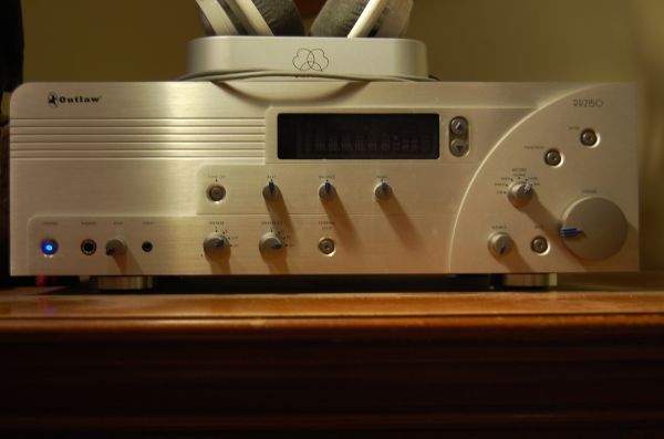 Outlaw Audio RR2150 Stereo receiver