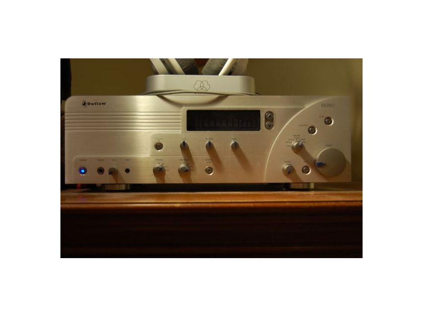 Outlaw Audio RR2150 Stereo receiver