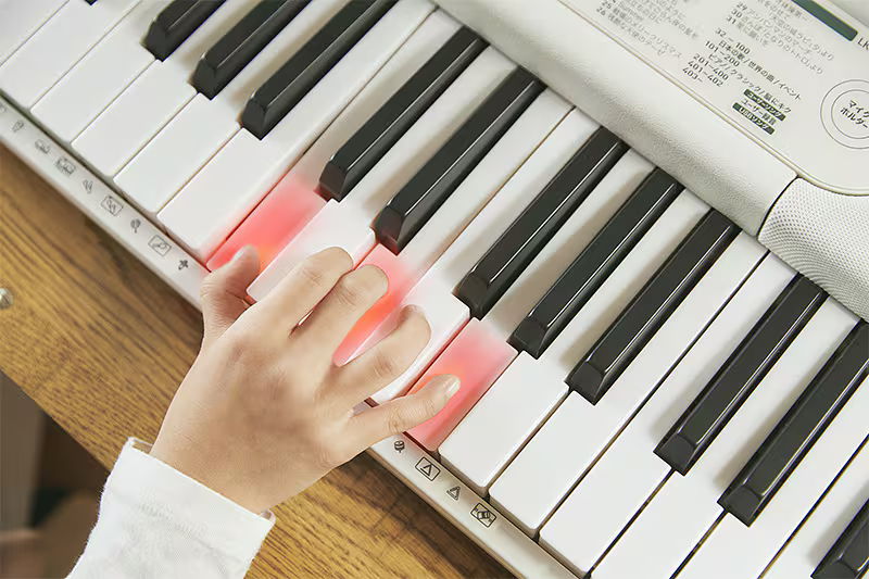 光る鍵盤