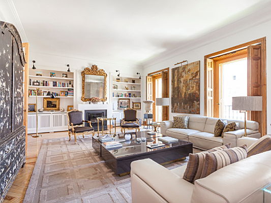  Konstanz
- Exklusives Apartment in Almagro - (c) Engel & Völkers Market Center Madrid