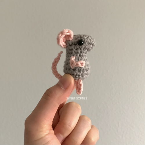 How to crochet a mouse without sewing!