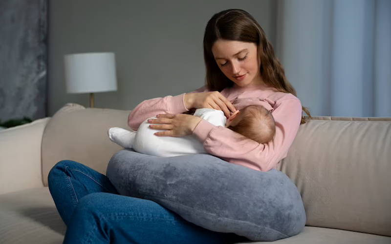 Is it safe to lose weight while breastfeeding Is it safe to lose weight while breastfeeding