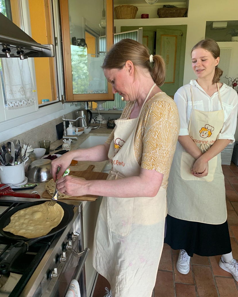 Corsi di cucina Pesaro: Lezione di cucina su come preparare la piadina sfogliata