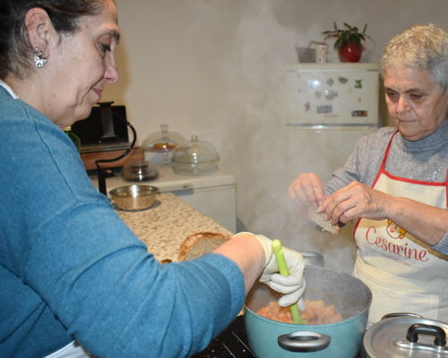 Food experiences Gavorrano: Let's cook Pappa al Pomodoro together.