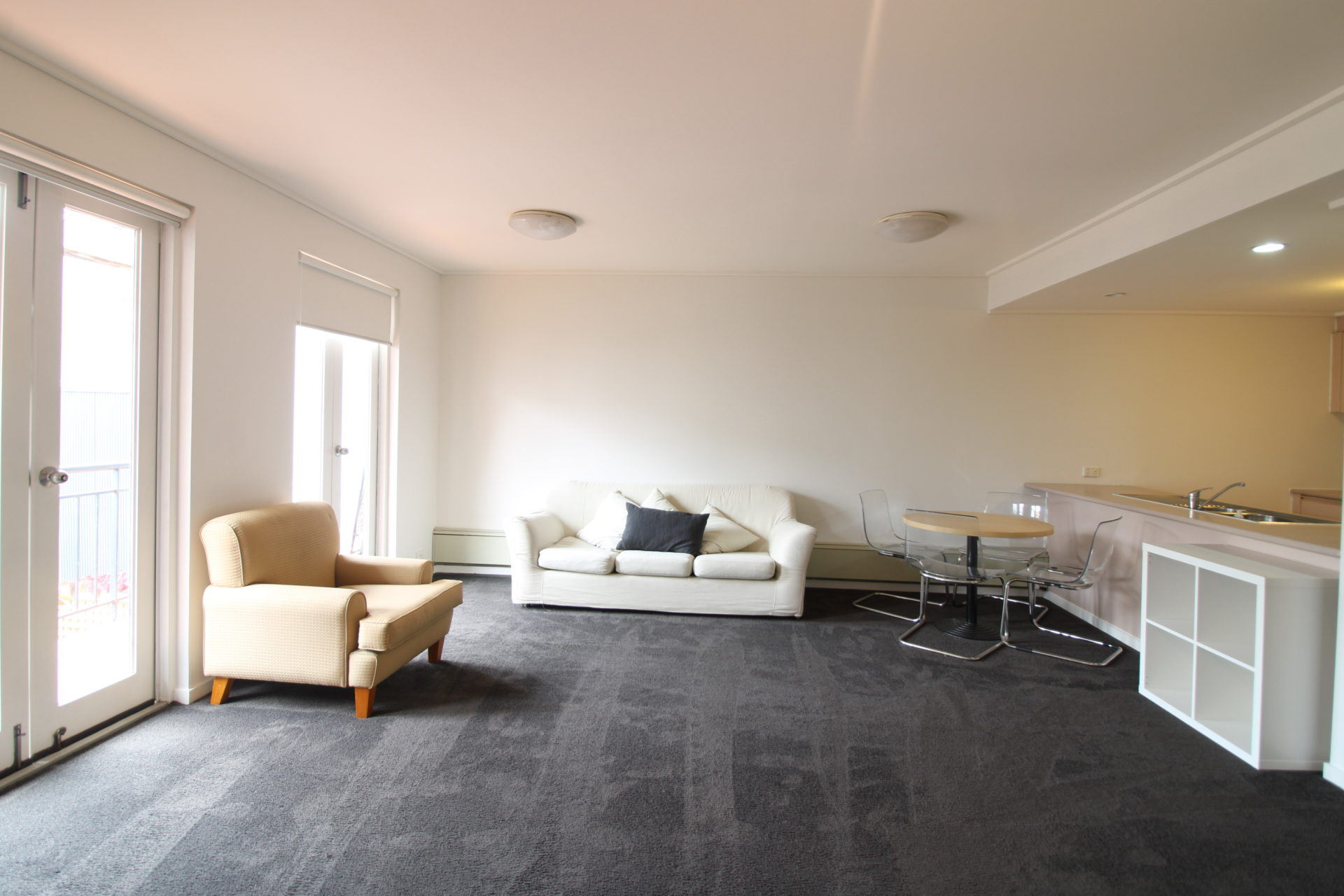 FOR LEASE Spacious & Recently Repainted 2-Bedroom in Stunning Garden Setting - Image 10