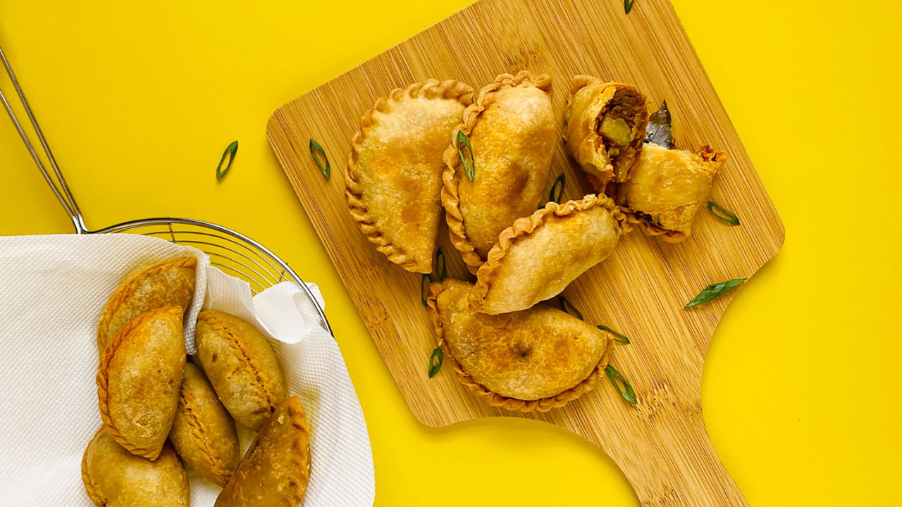 Sardine Puff (Karipap Sardin) - Southeast Asian Recipes - Nyonya Cooking
