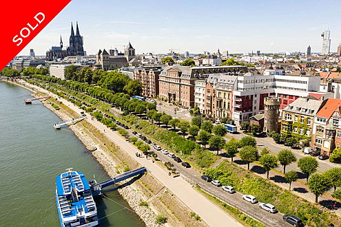  Cologne
- The view of the banks of the Rhine and excellent accessibility characterize these properties in the northern Altstadt
