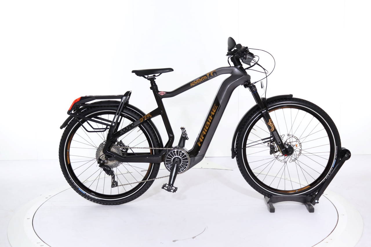 Das Haibike Xduro Adventr 6.0 Trekking-E-Bike in schwarz