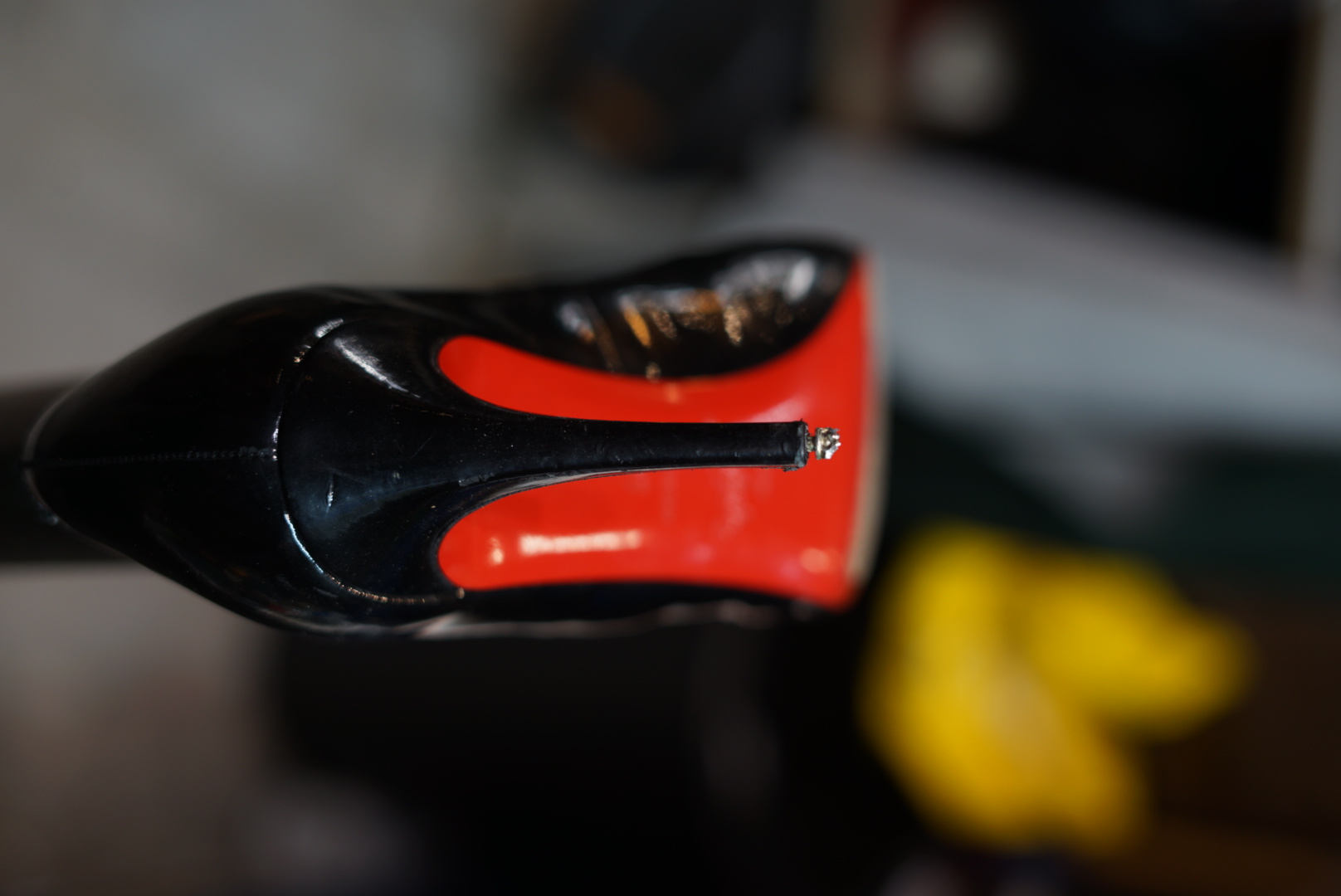 Réparation talons Louboutin