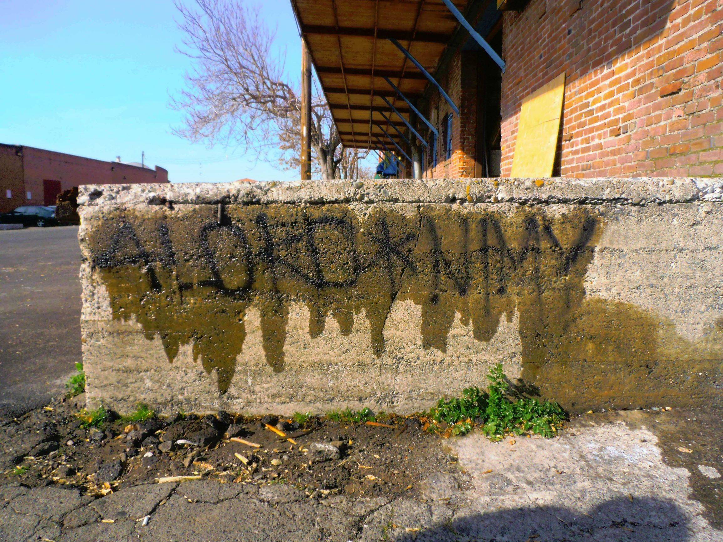 removing graffiti from cast concrete