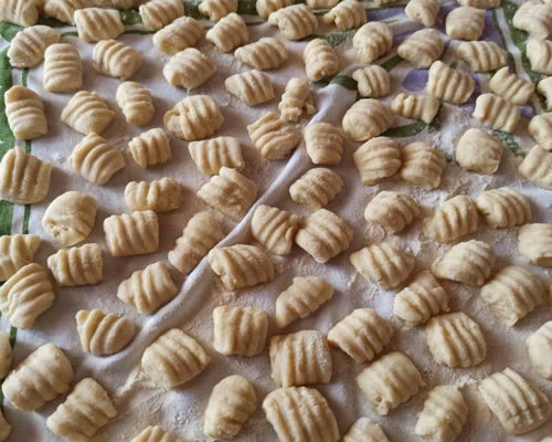 Cooking classes Tremestieri Etneo: Handmade gnocchi and authentic flavors of Sicily
