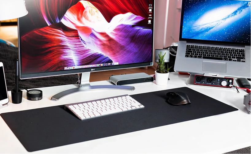 Glass Mousepad and Computer