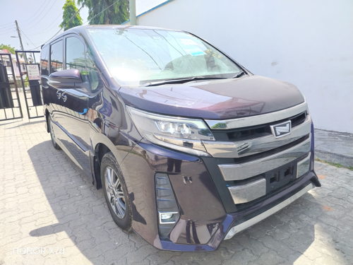 2018 Toyota Noah ZRR80 | Garisea