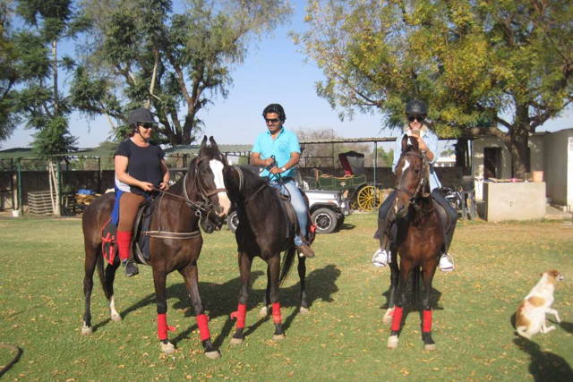Horseback ride through India's fantastic countryside