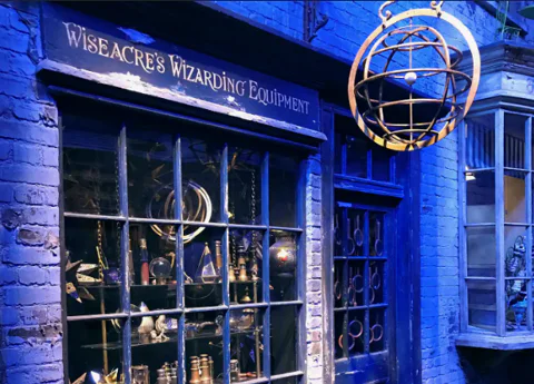 Warner Bros. Studio Harry Potter Tour with Superior Transport from London