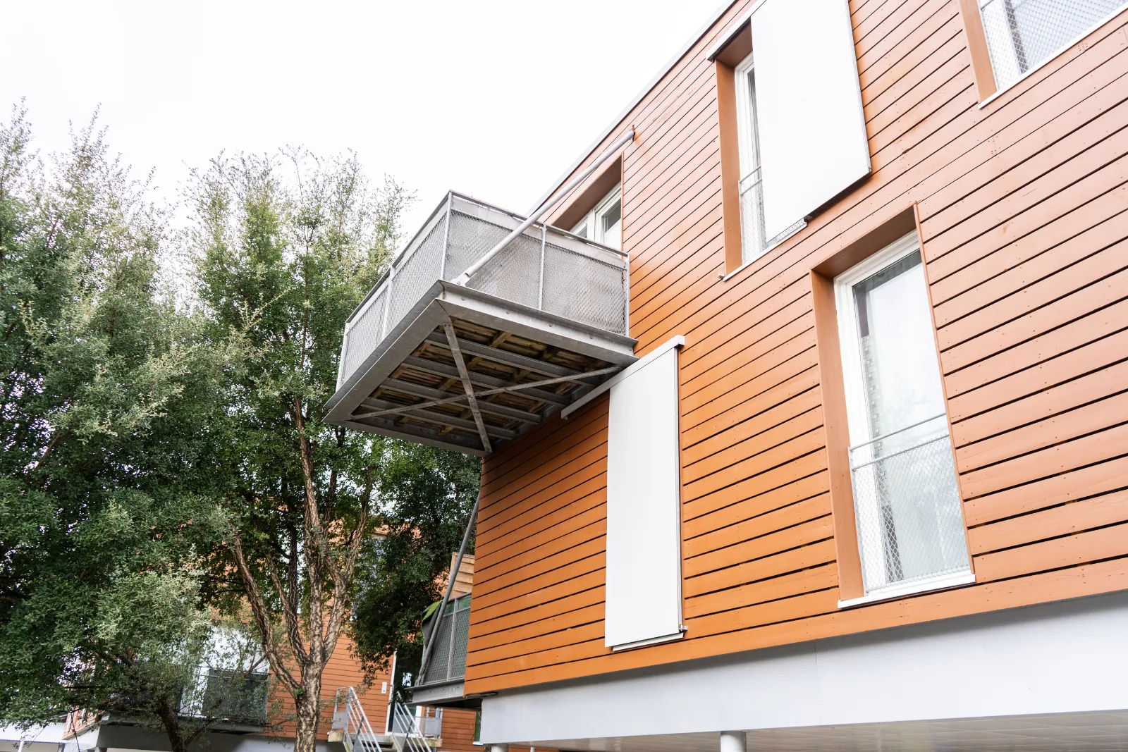 Bardage bois sur une façade rénovée