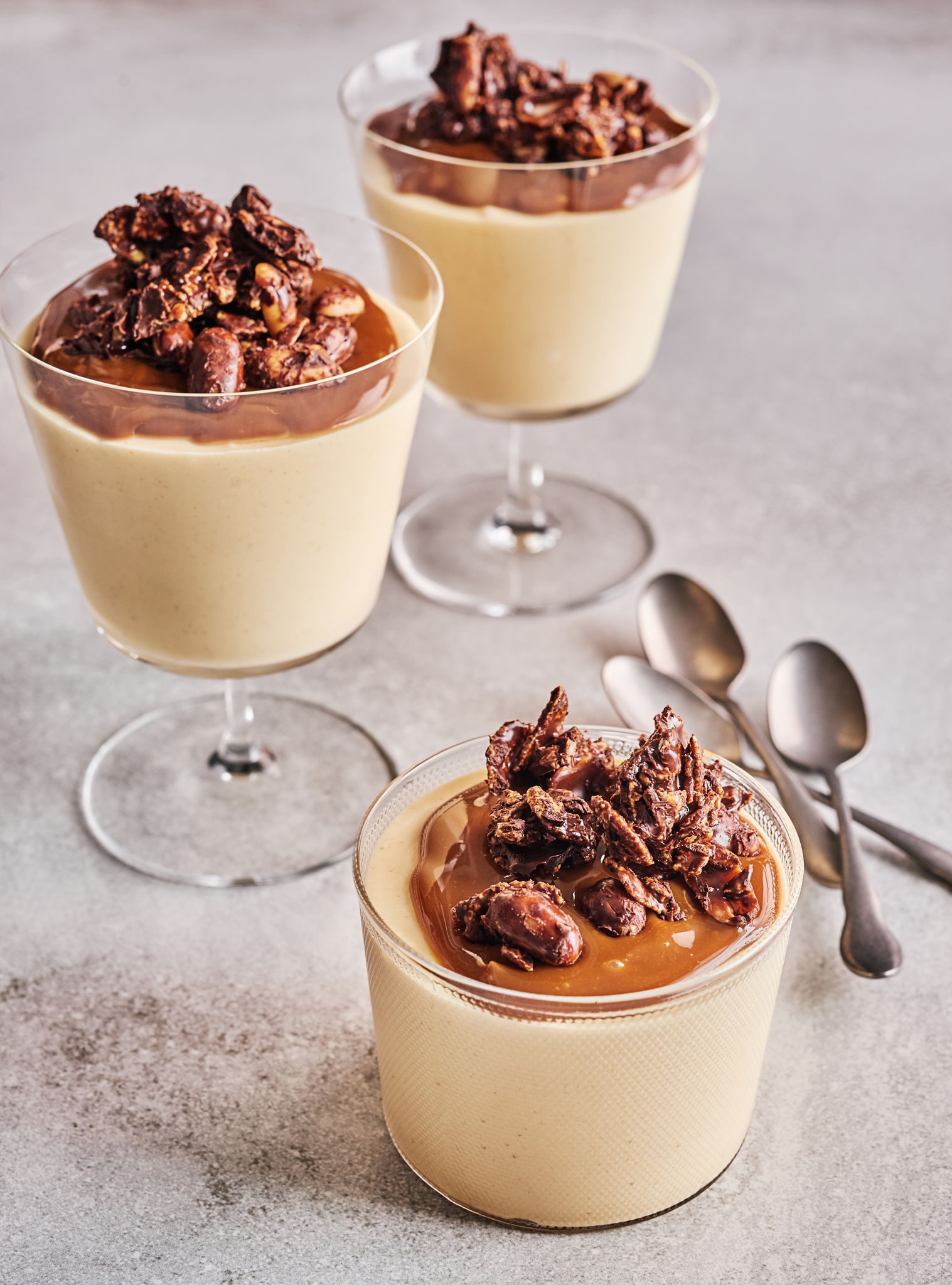 Peanut Butter Mousse with Caramel and Chocolate Crunch | RICARDO