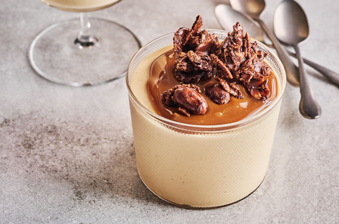 Mousse au beurre d’arachide, caramel et croustillant au chocolat