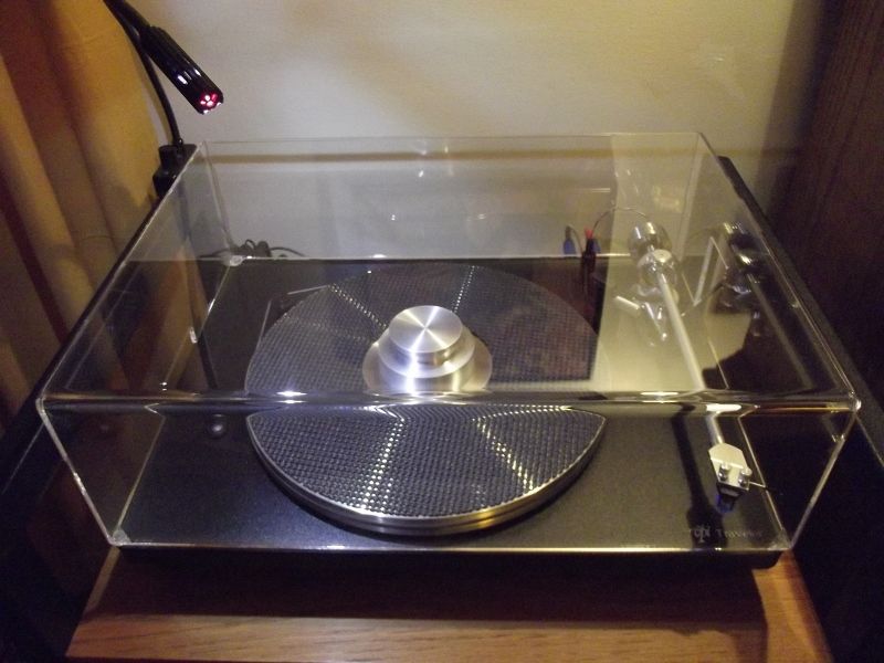 Shinola Cover's Table Top & Vpi Nomad Plinth & Table To...