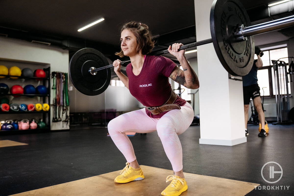 athlete squat athlete squat