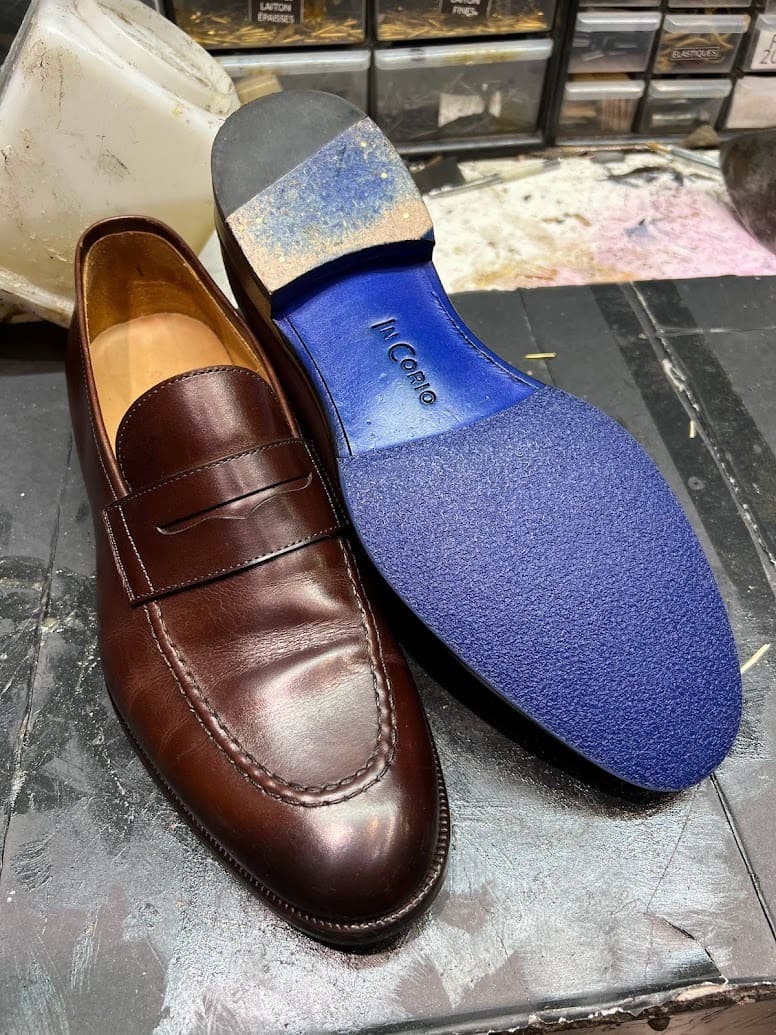 Pose de patins bleus pour chaussures InCorio - Cordonnier Norbert Bottier