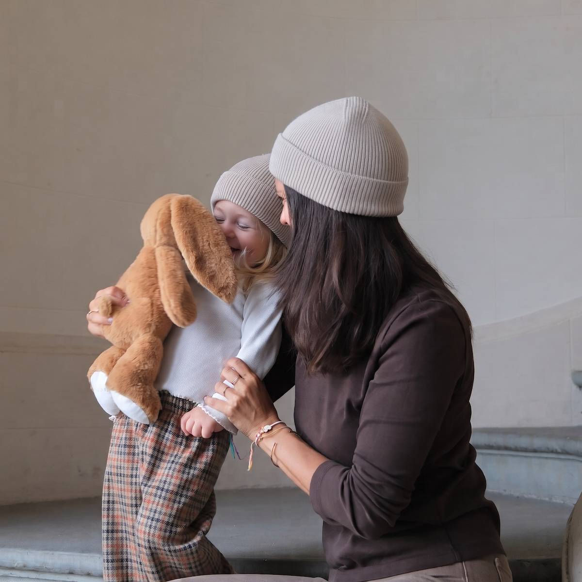 bonnet joli nous tour de cou tricot laine mérinos cashwool Italie bébé enfant junior et adulte qualité élégance premium marque suisse excellence