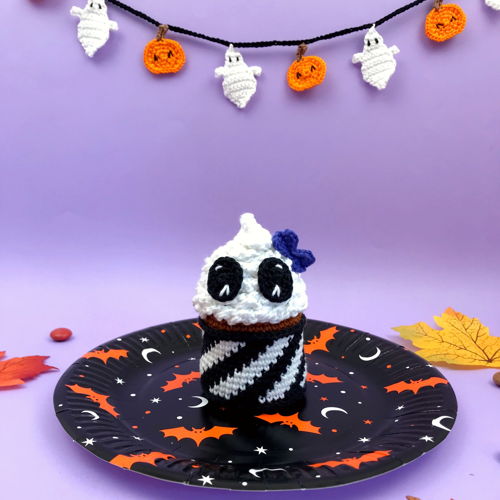 Skeleton Cupcake