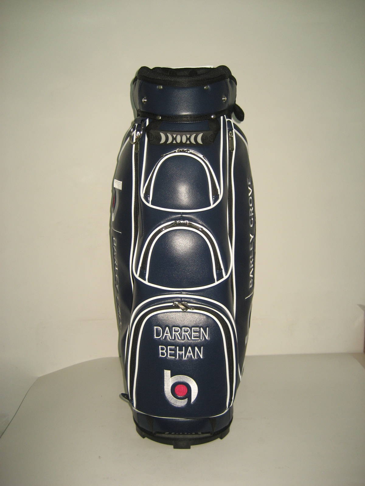 Customised football club golf bags by Golf Custom Bags 160