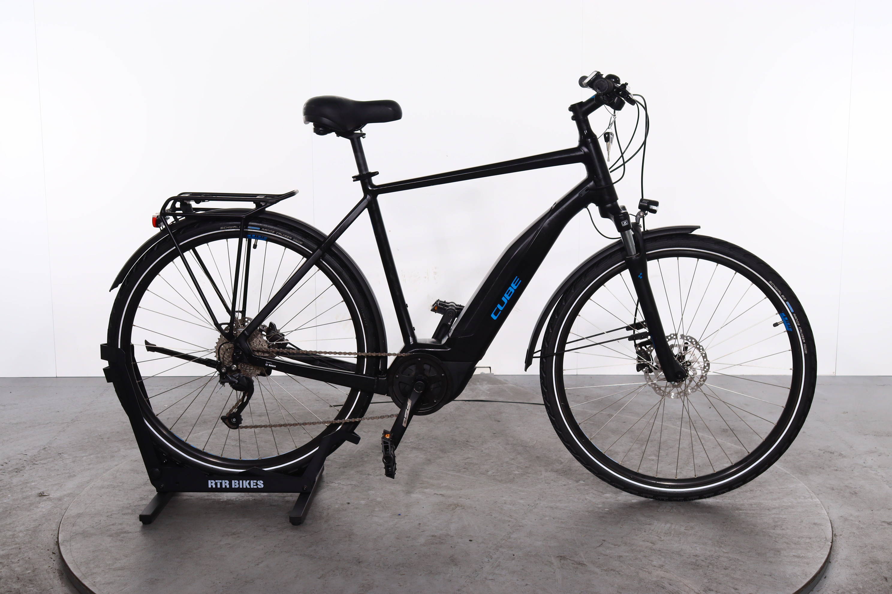 Cube Touring Hybrid One