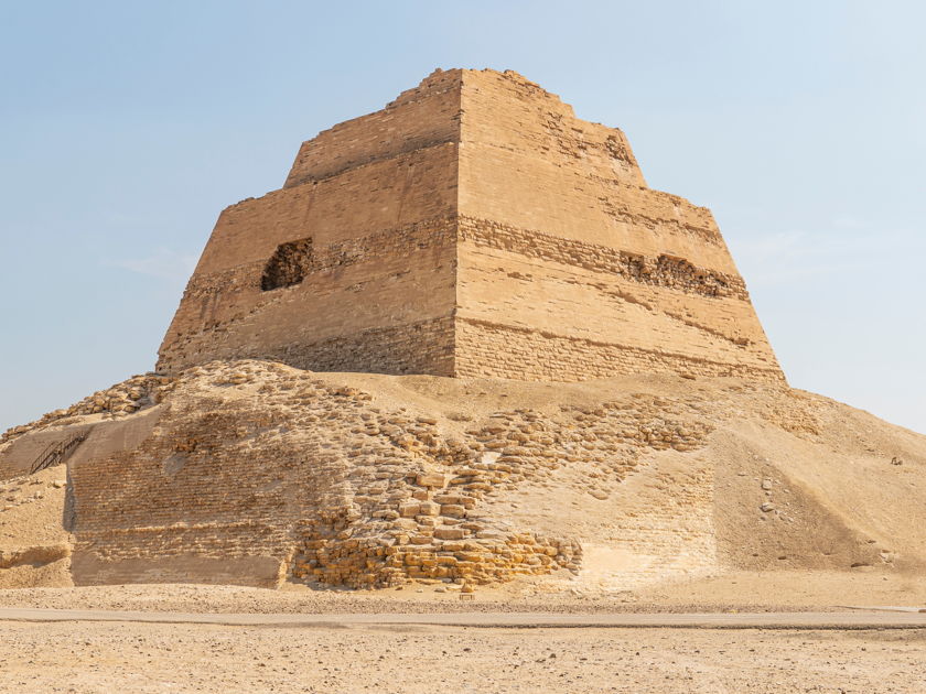 Ramses pyramid clearance
