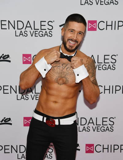 Chippendales Uploaded on 2022-02-17