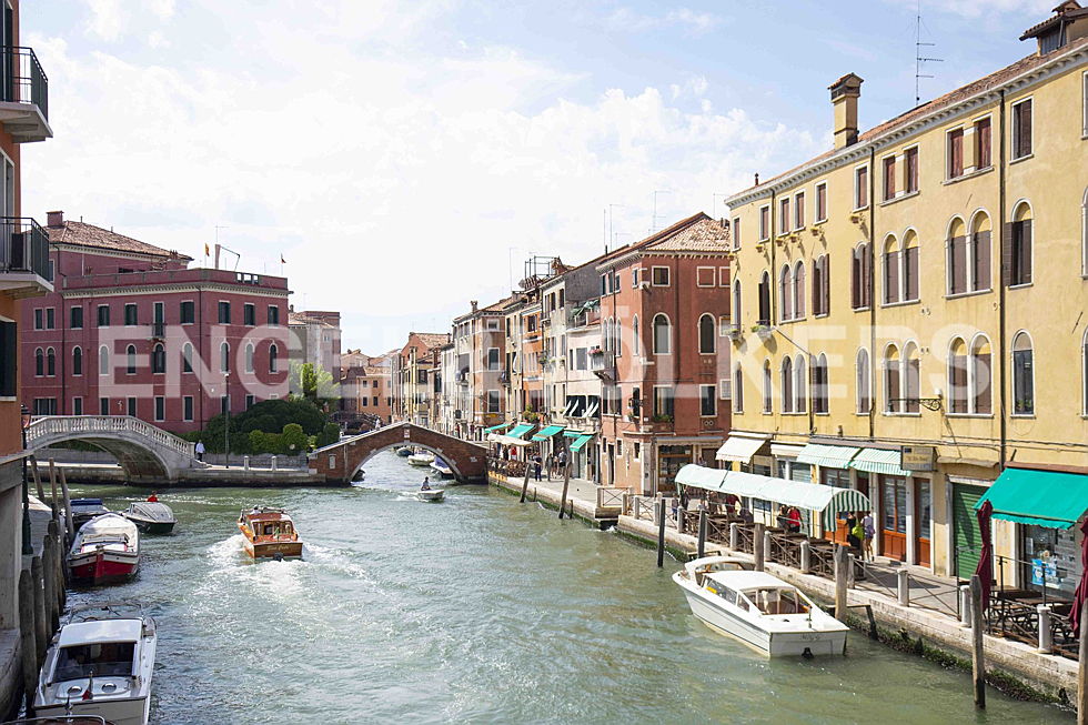  Venise
- accogliente-e-luminoso-appartamento-sul-canale.jpg