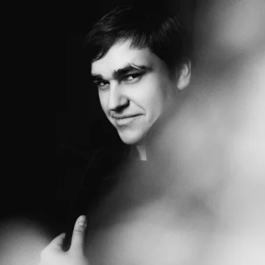 Астан Джинджолия