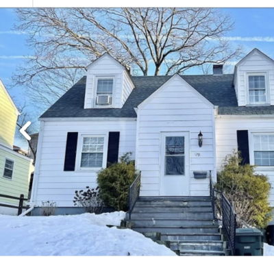 129 Ashton Street 4 Minutes from Campus.