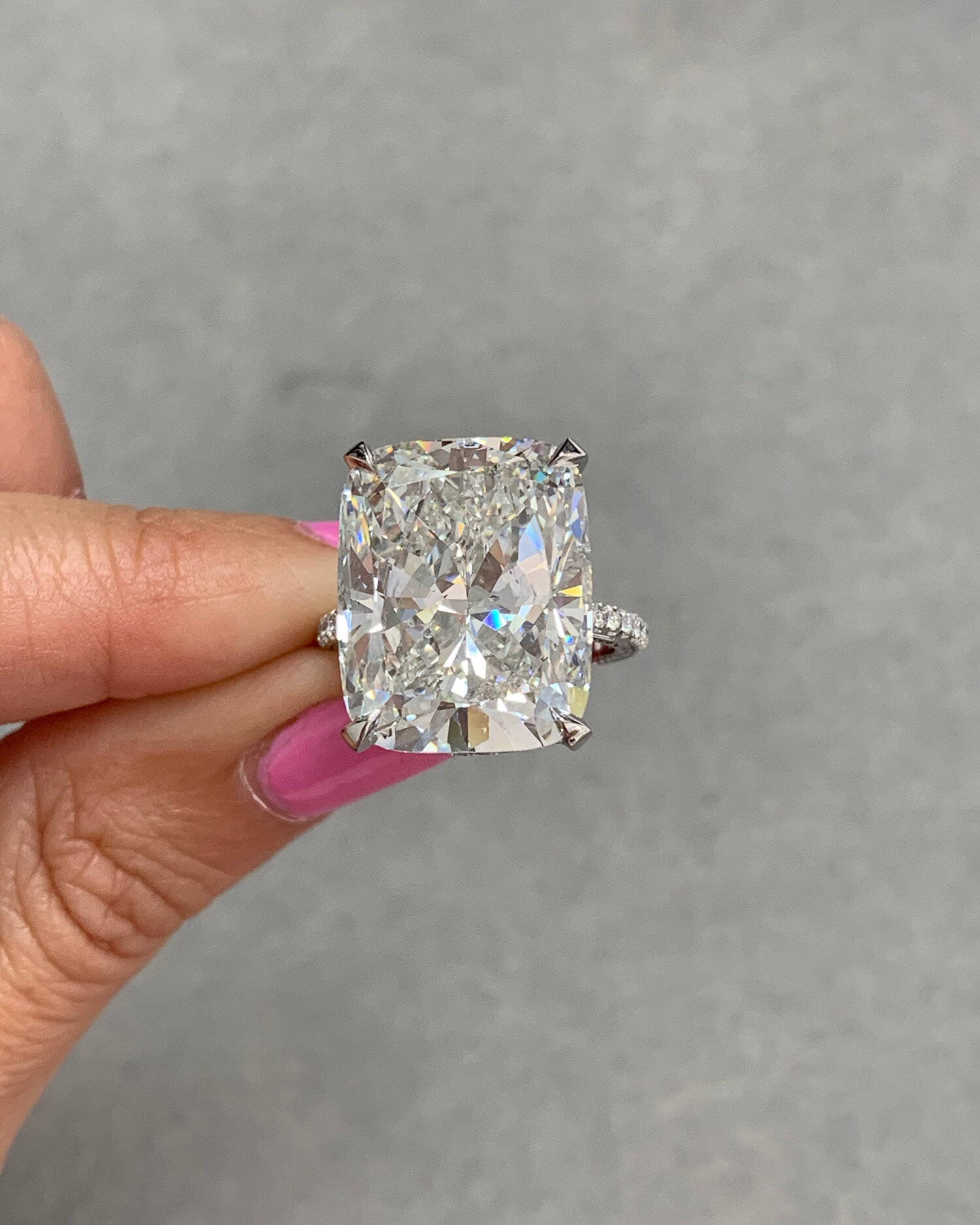 Miss Diamond Ring 10 Carat Radiant Diamond Engagement Ring